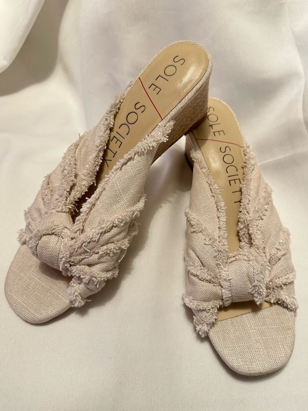 SOLE SOCIETY Beige Espadrille Slip-On Frayed Knotted Mules Size: 8.5